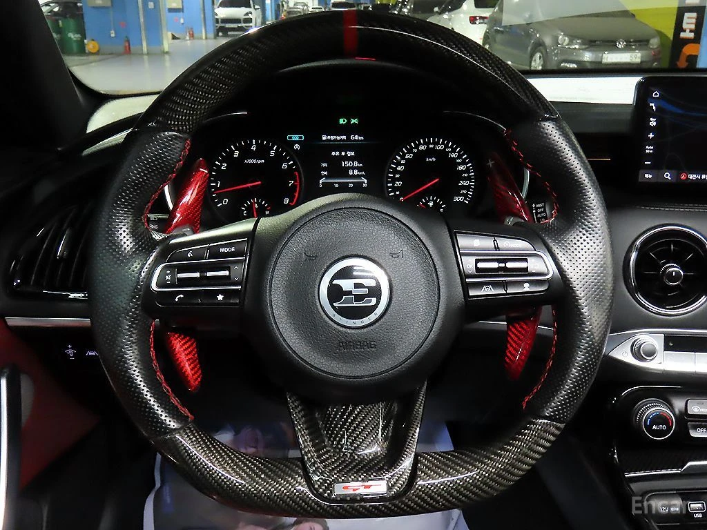 Kia Stinger 3.3 GT AWD* DISTRONIC* LEXICON* 360* ХЕДЪП* ПАНО* , снимка 7 - Автомобили и джипове - 55666428