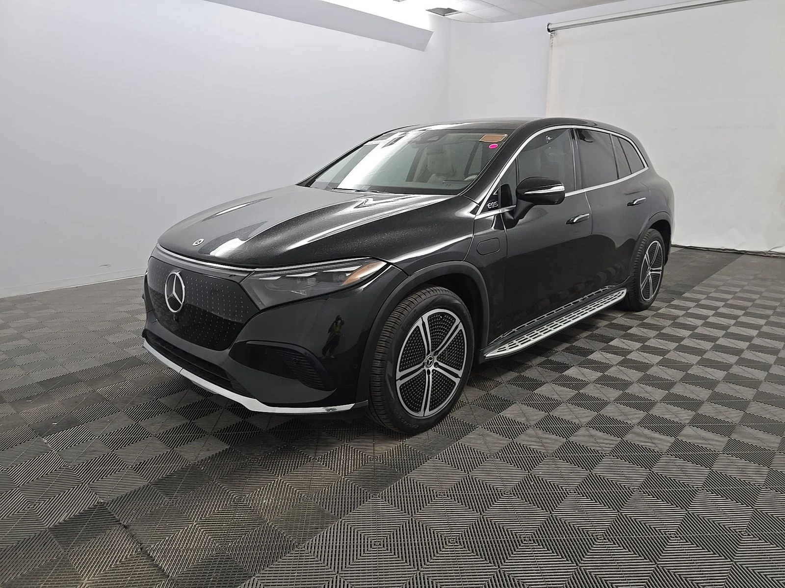 Mercedes-Benz EQS