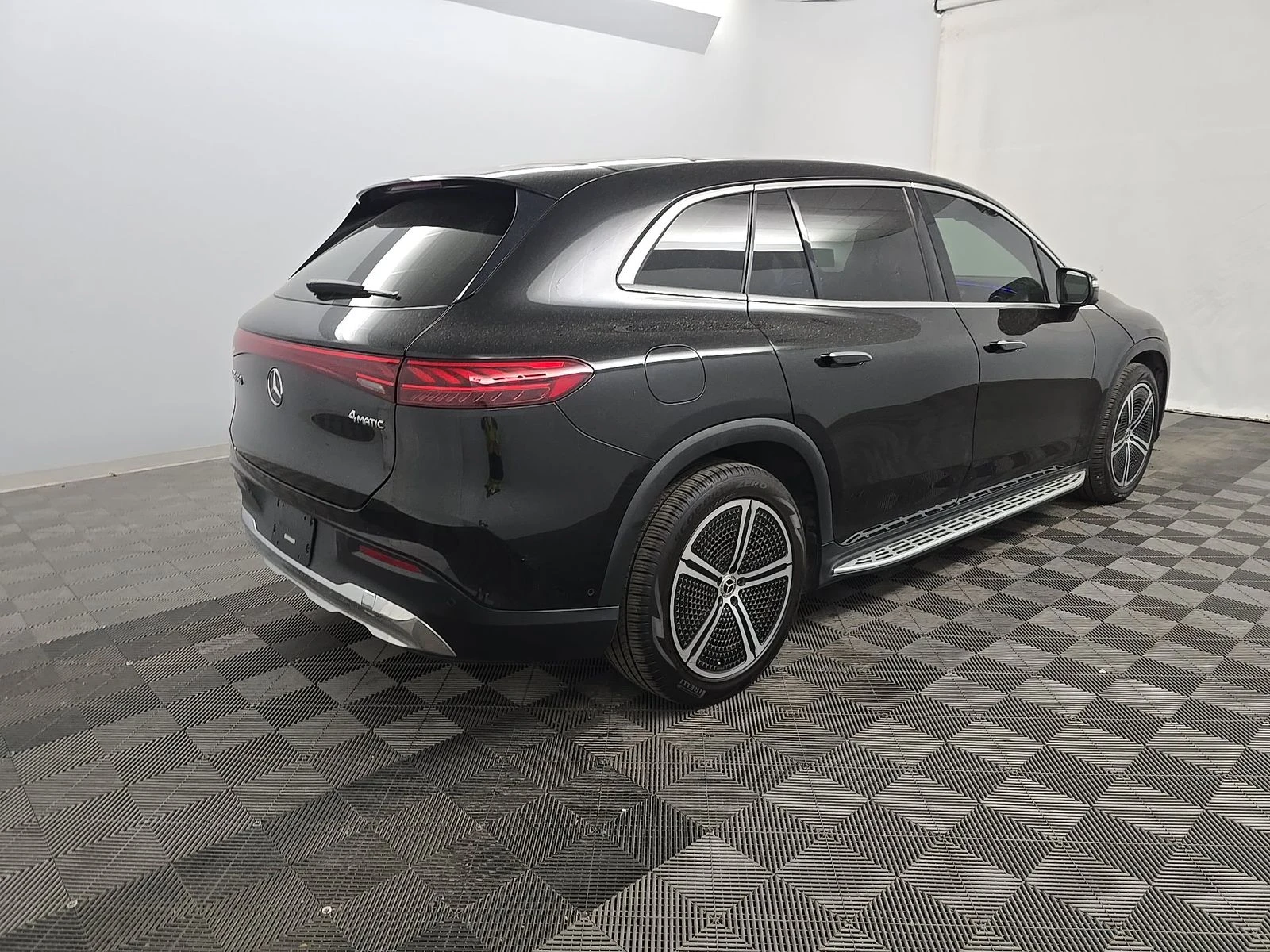 Mercedes-Benz EQS, снимка 4 - Автомобили и джипове - 56118498