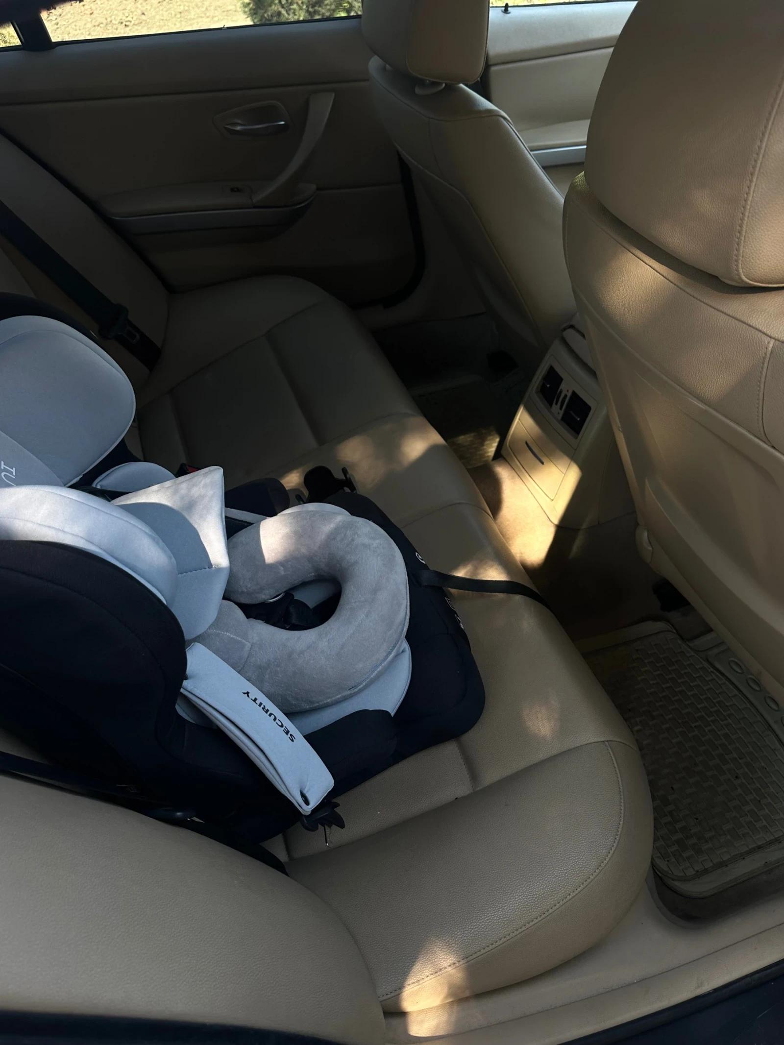 BMW 320 АВТОМАТ НАВИ КОЖА, снимка 9 - Автомобили и джипове - 56170929
