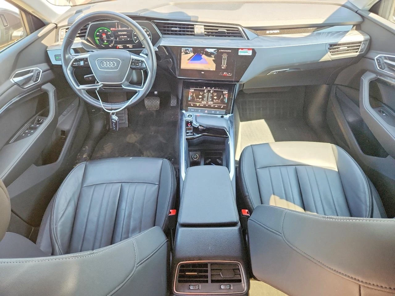 Audi E-Tron Premium, снимка 8 - Автомобили и джипове - 56618870