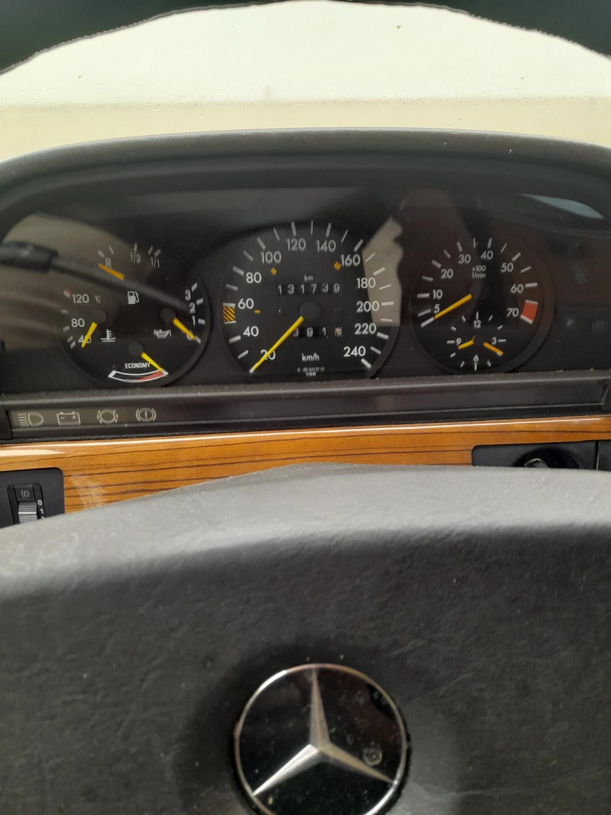 Mercedes-Benz 280, снимка 6 - Автомобили и джипове - 56687835