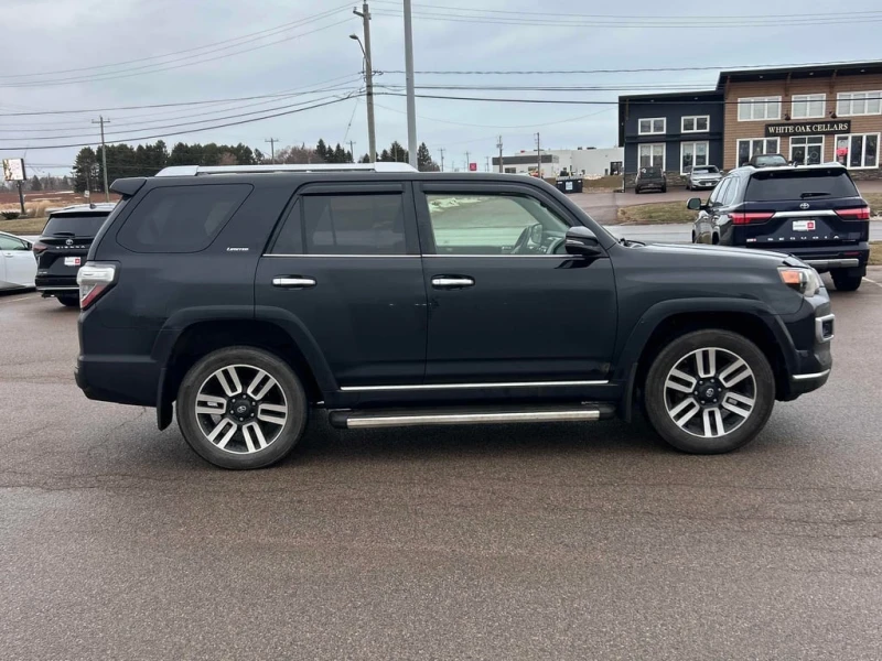 Toyota 4runner * SR5 * CARFAX * БЕЗ ПЪРВОНАЧАЛНА ВНОСКА, снимка 3 - Автомобили и джипове - 52850936