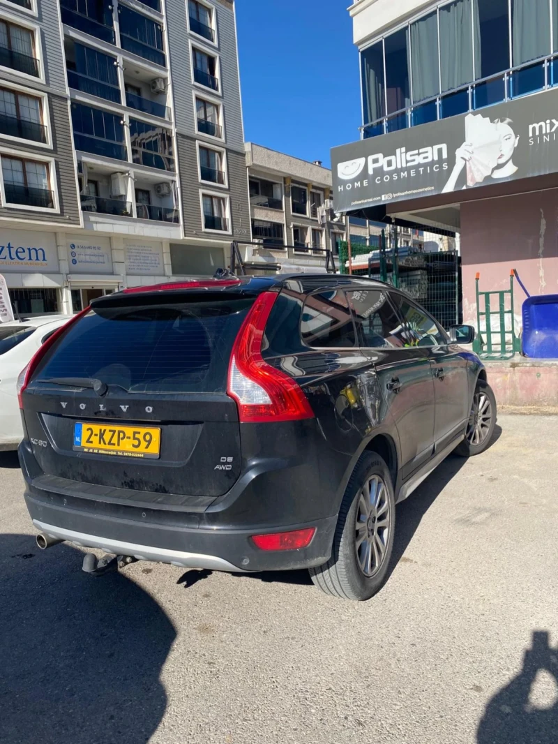 Volvo XC60 2.4D 206кс автомат, снимка 2 - Автомобили и джипове - 53088824