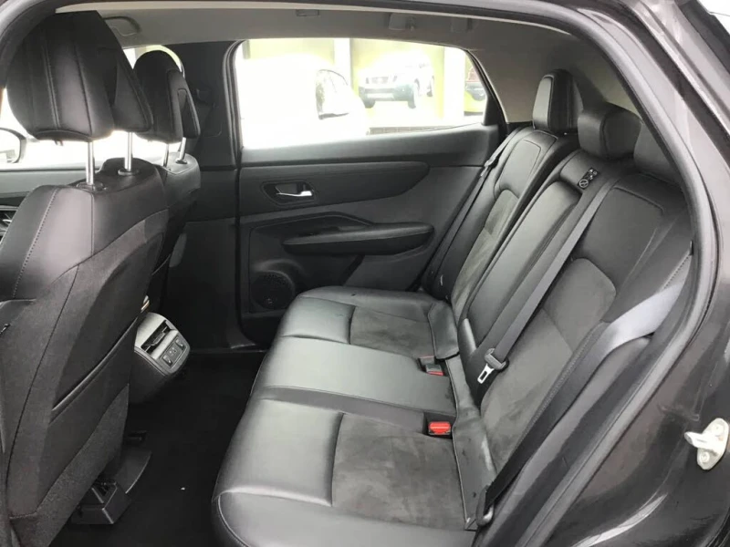 Nissan Ariya ENGAGE* FWD* CARPLAY* ПОДГРЕВ* КАМЕРА* МЪРТВА ТОЧК, снимка 13 - Автомобили и джипове - 53269167