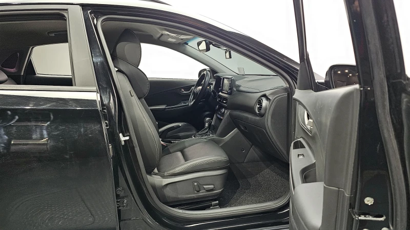 Hyundai Kona 1.6 CRDI / 4x4/ Автоматик / Пълна сервизна !!!, снимка 8 - Автомобили и джипове - 53466431