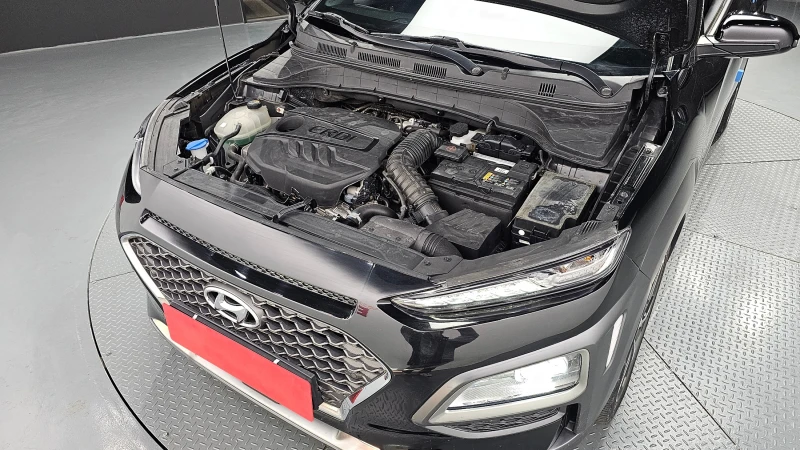 Hyundai Kona 1.6 CRDI / 4x4/ Автоматик / Пълна сервизна !!!, снимка 16 - Автомобили и джипове - 53466431