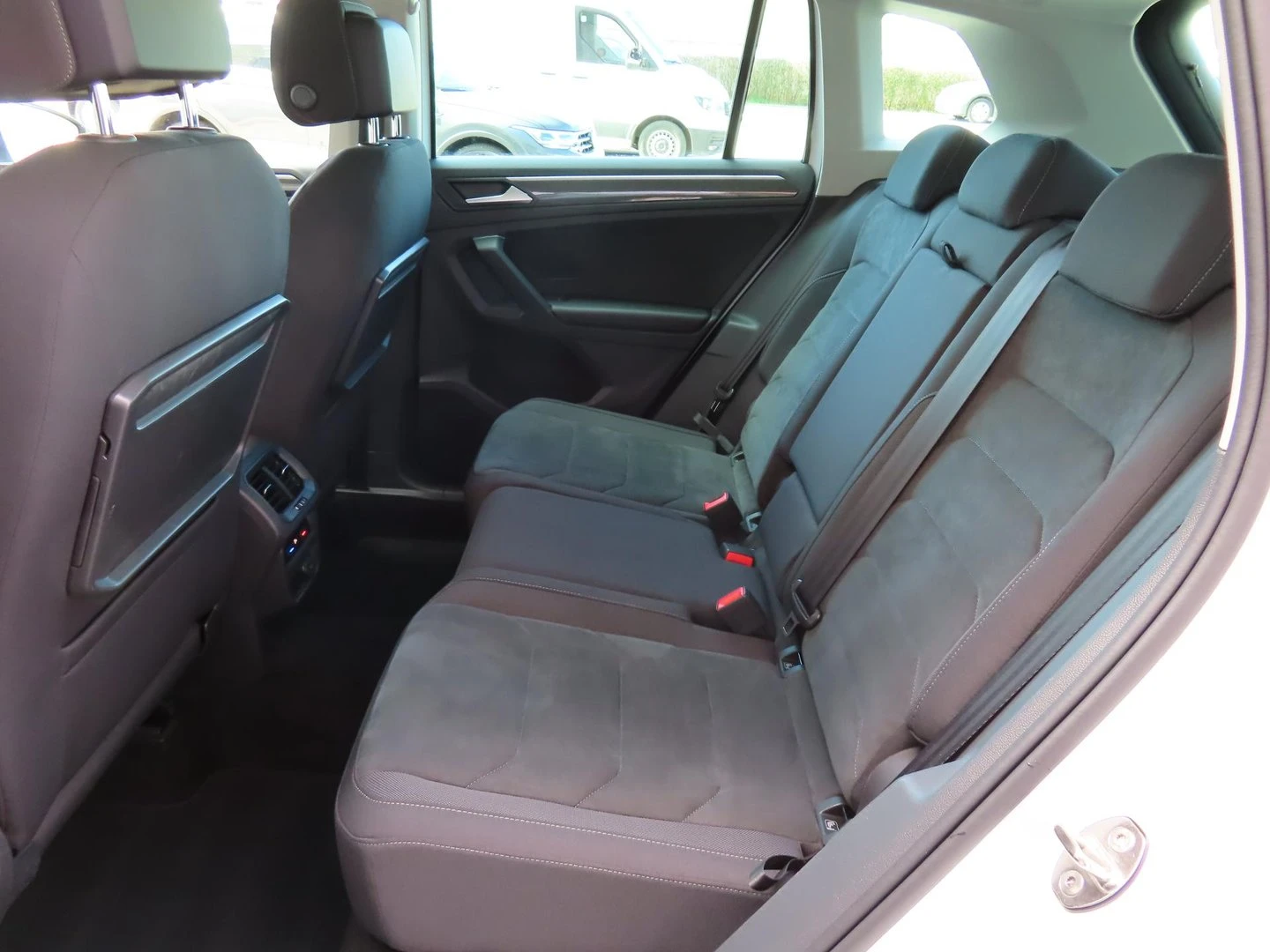 VW Tiguan Highline 2.0TDI 4MOTION BMT - изображение 8