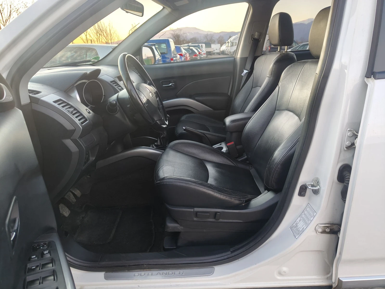 Mitsubishi Outlander 2.2D 156 7M | Mobile.bg � ����������� 12