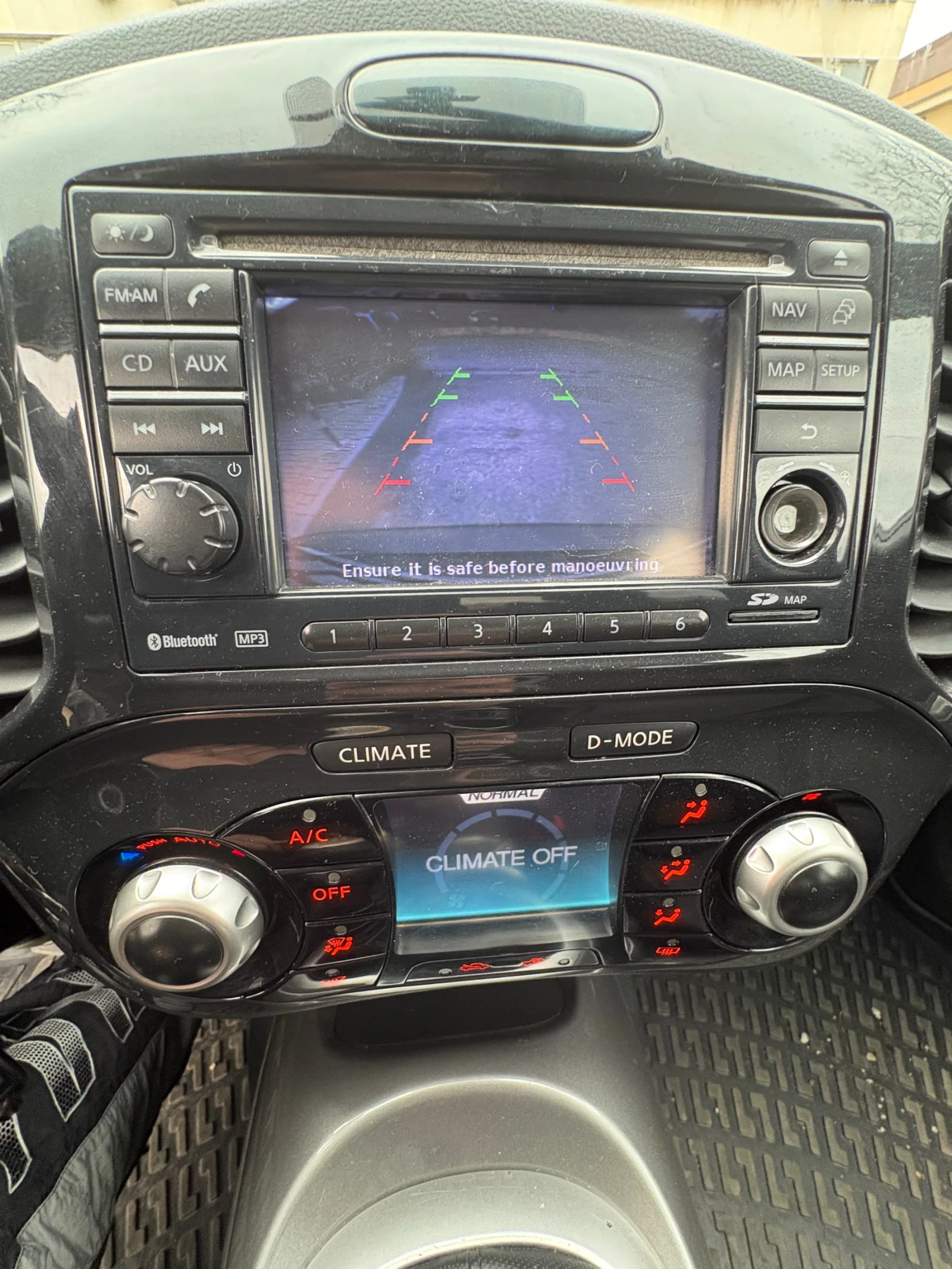 Nissan Juke, снимка 5 - Автомобили и джипове - 54207081