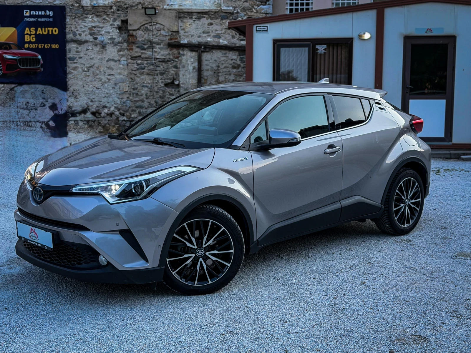 Toyota C-HR 1.8i* CAMERA* DISTRONIC* KEYLESS* TOP* 150 000 км 