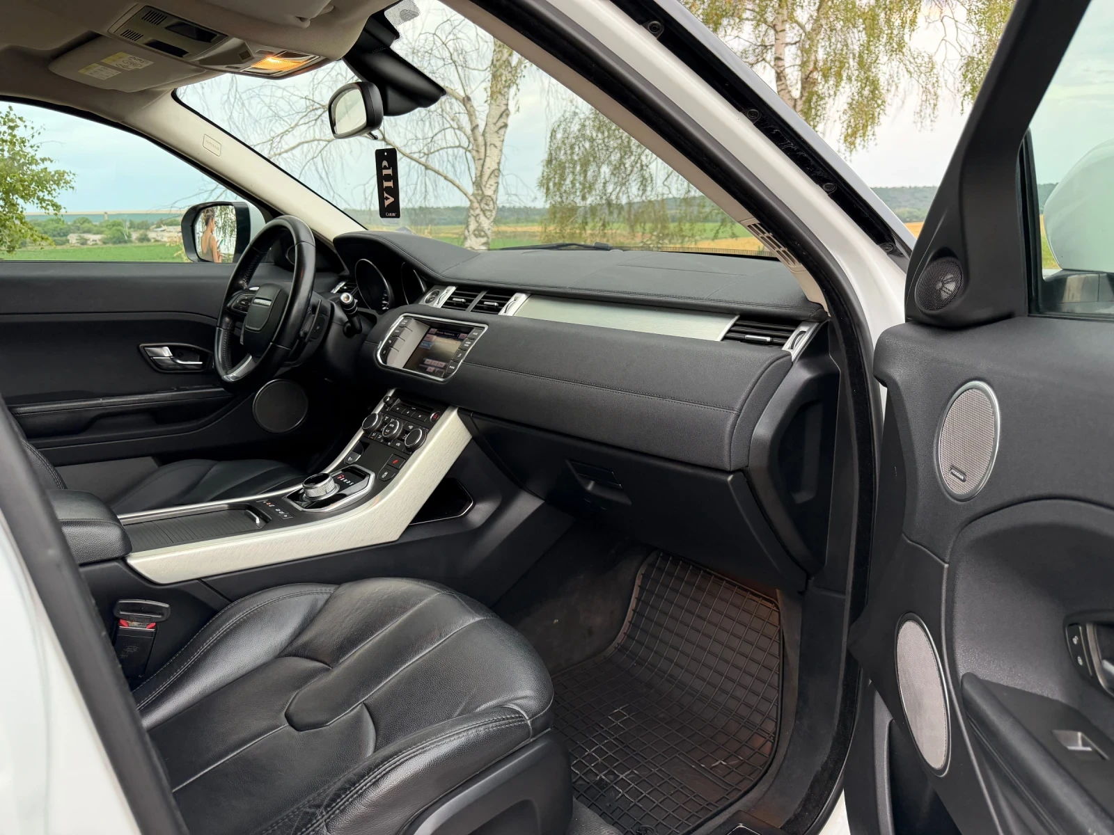 Land Rover Range Rover Evoque * 2.2 * TD4 * Meridian * Navi, снимка 7 - Автомобили и джипове - 55003118