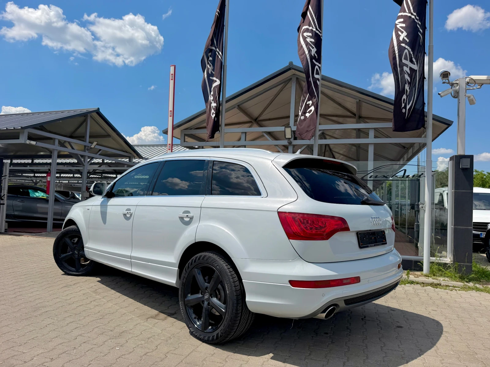 Audi Q7 3.0TDI#S-LINE#EXCLUSIVE#PANO#DISTR#AIR#7-МЕСТА, снимка 5 - Автомобили и джипове - 55054472