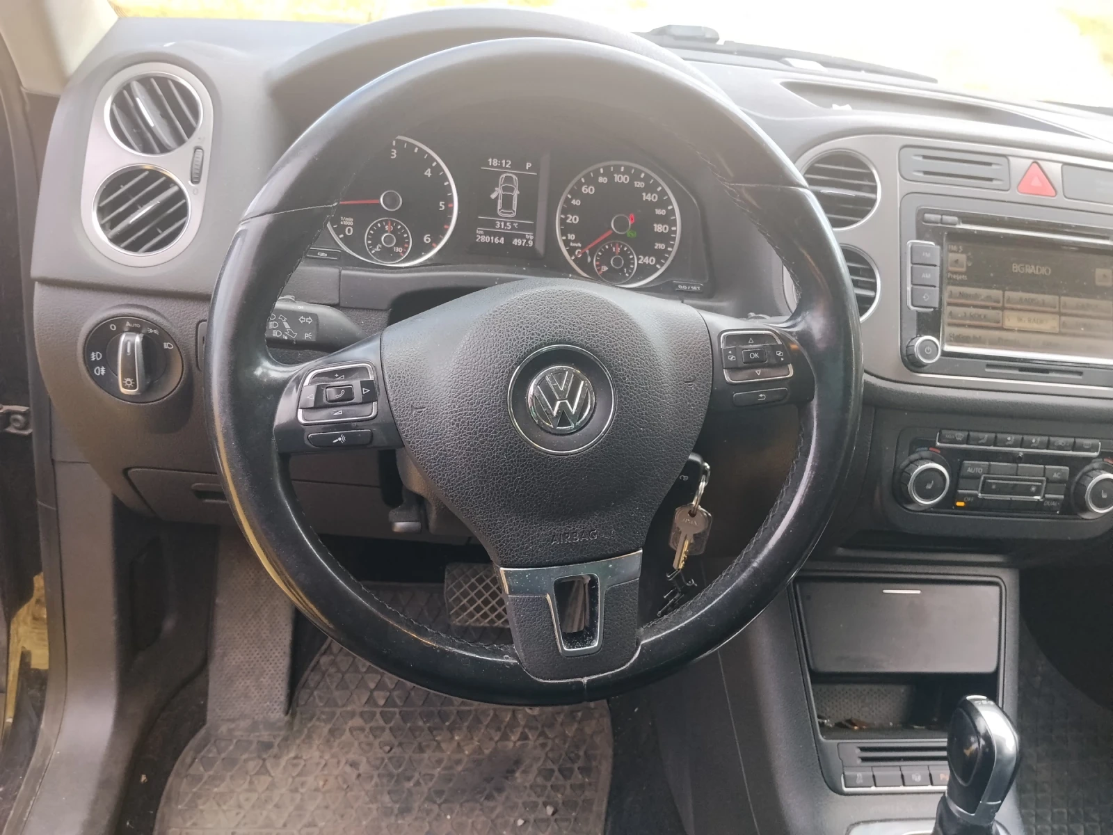 VW Tiguan, снимка 4 - Автомобили и джипове - 55302383