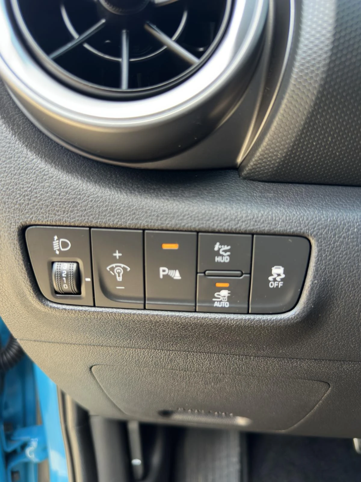 Hyundai Kona 64KWh/PRIME/КОЖА/ГАРАНЦИЯ/SOH100%, снимка 16 - Автомобили и джипове - 55645086