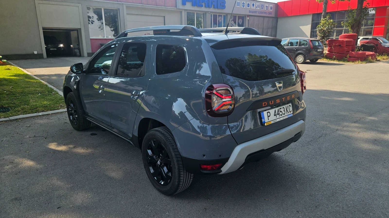 Dacia Duster, снимка 9 - Автомобили и джипове - 55672683
