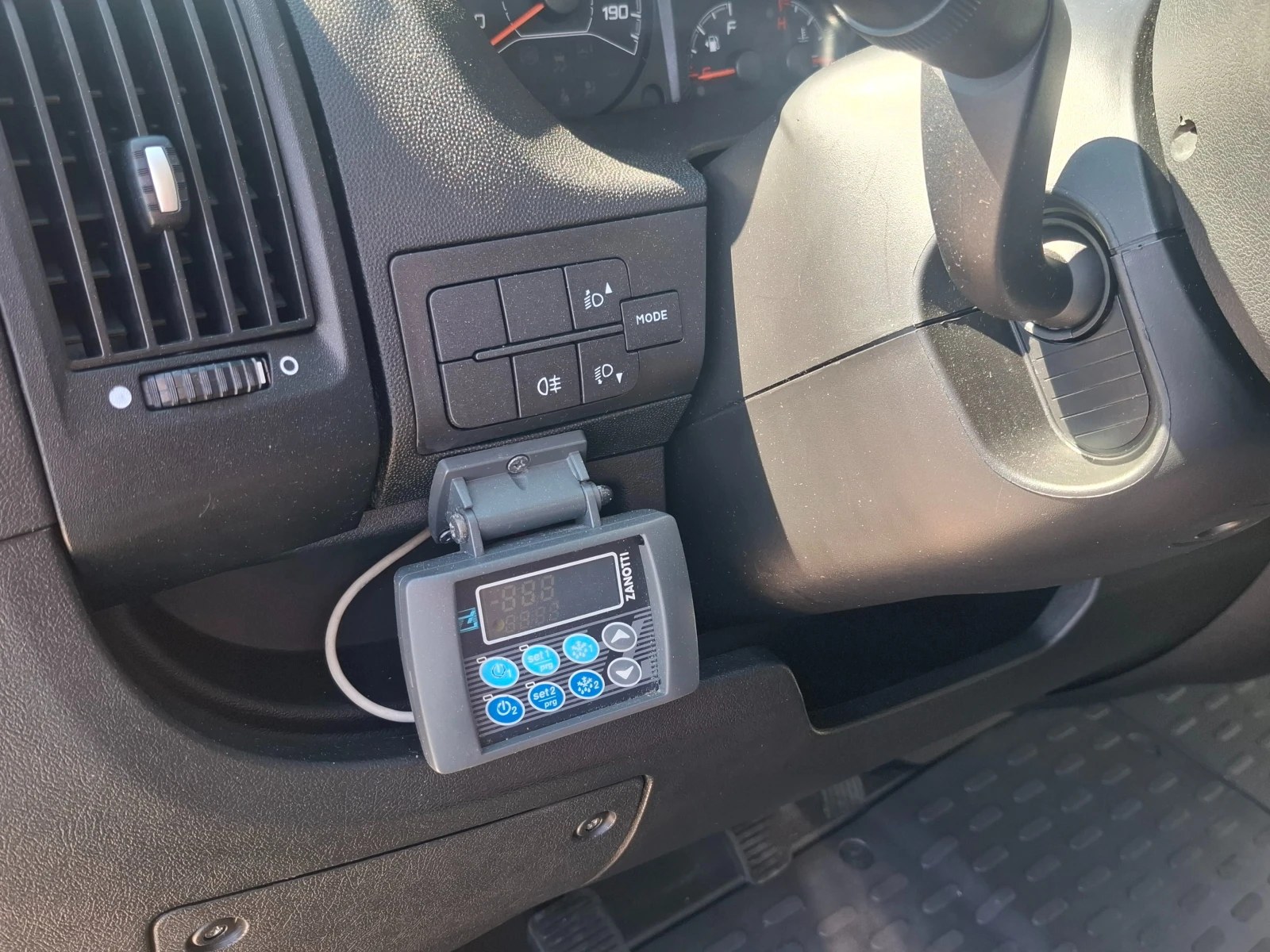 Citroen Jumper Euro6B/Kлима/220V - изображение 7