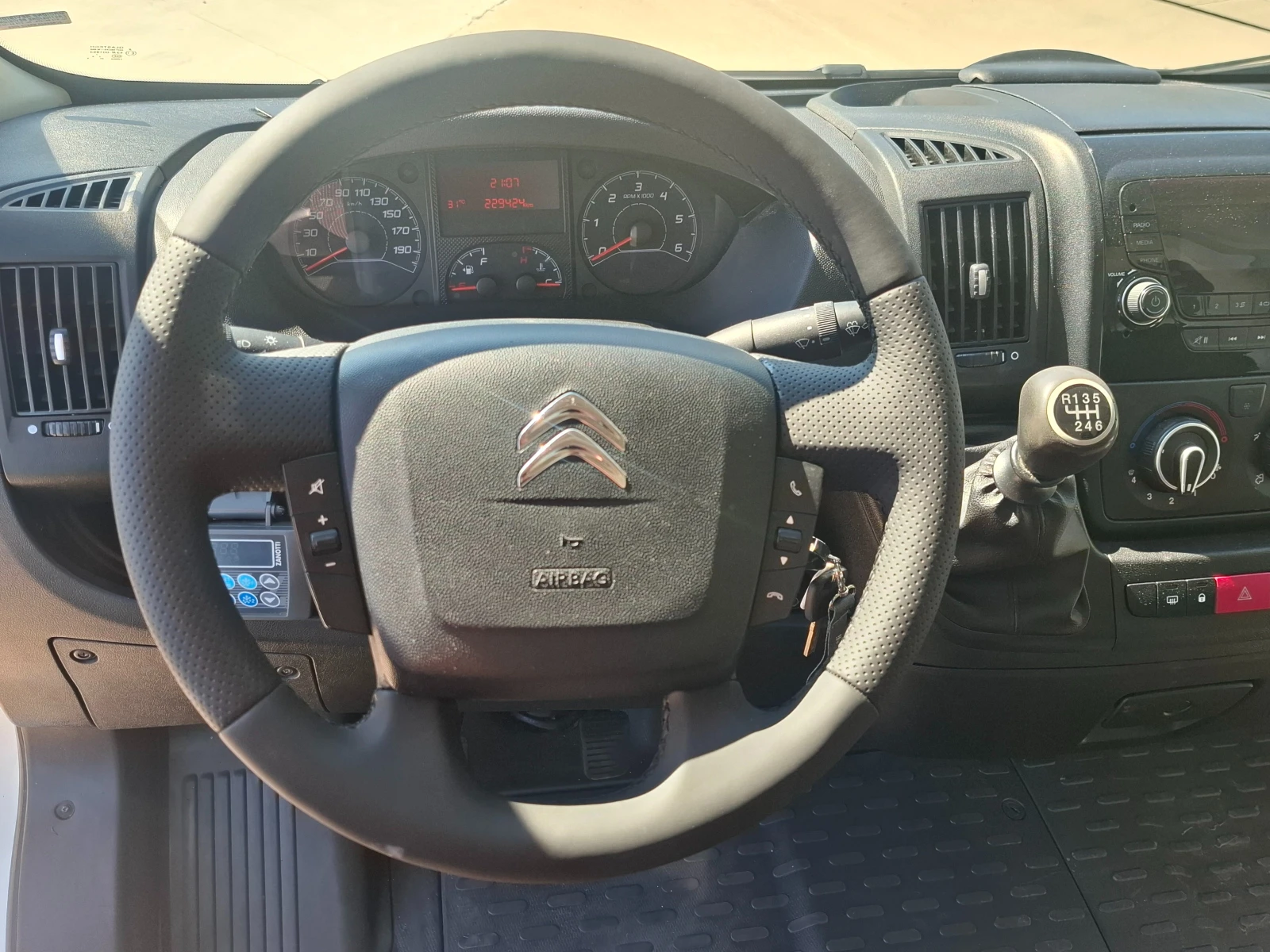 Citroen Jumper Euro6B/Kлима/220V - изображение 6