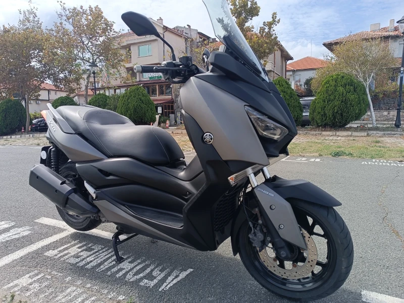 Yamaha X-max 300