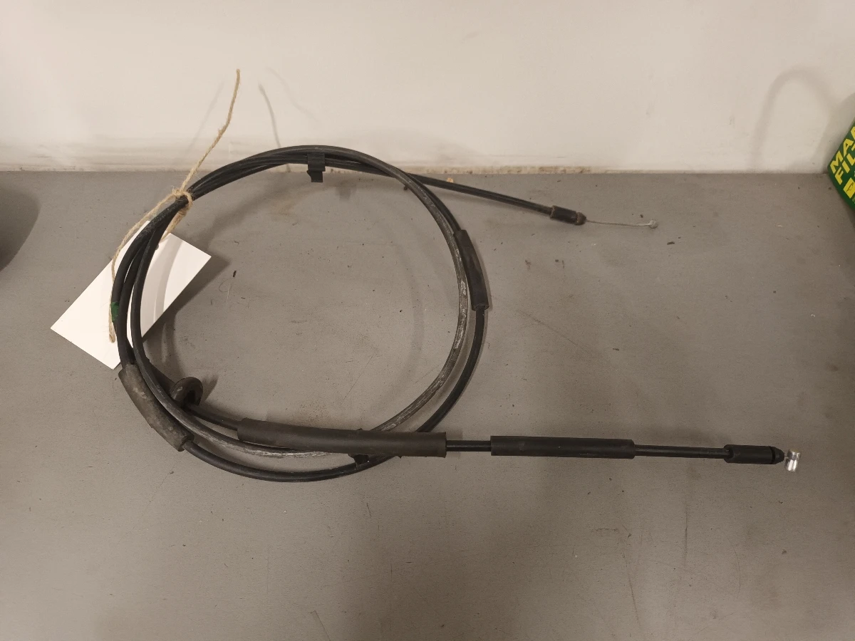 Жило преден капак киа карнивал, седона 2.9д 