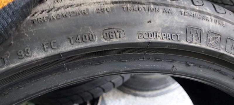 Гуми Летни 235/40R19, снимка 9 - Гуми и джанти - 32905689