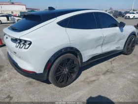 Ford Mustang Mach-E * CALIFORNIA ROUTE 1* AWD* КОЖА* ПОДГРЕВ* ПАНОРАМА, снимка 4