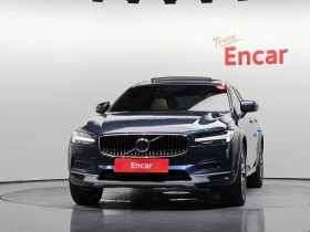 ������ Volvo V90