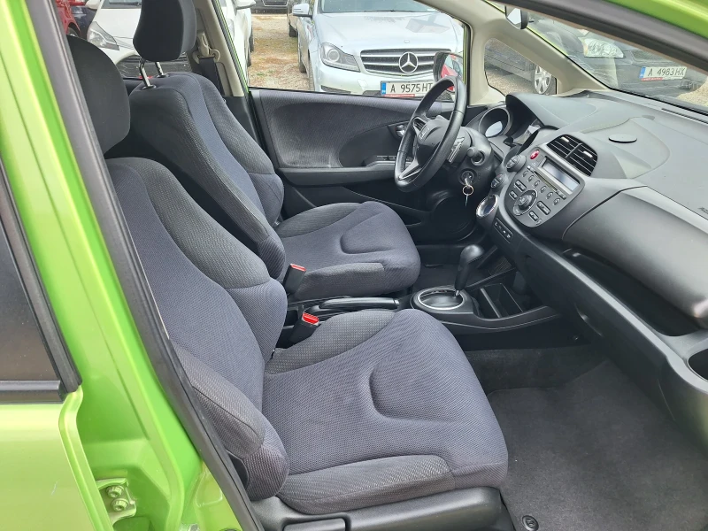 Honda Jazz 1.4 HIBRYD, снимка 11 - Автомобили и джипове - 47909409