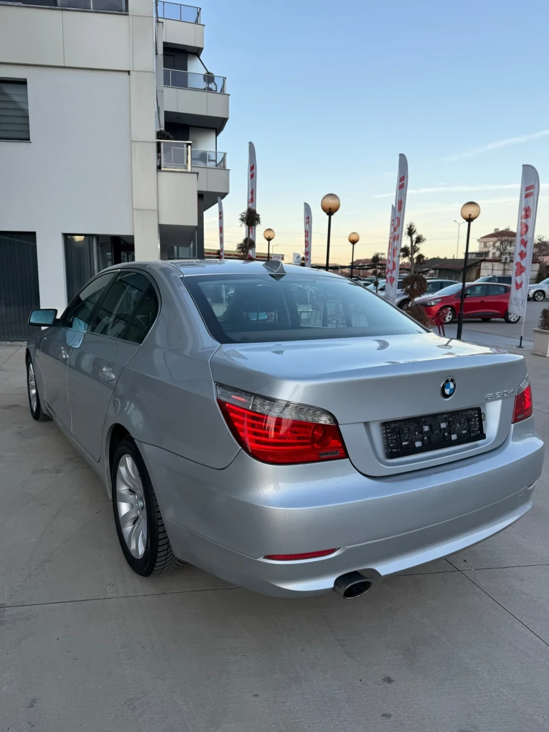 BMW 520 Facelift biXenon, снимка 5 - Автомобили и джипове - 48116558