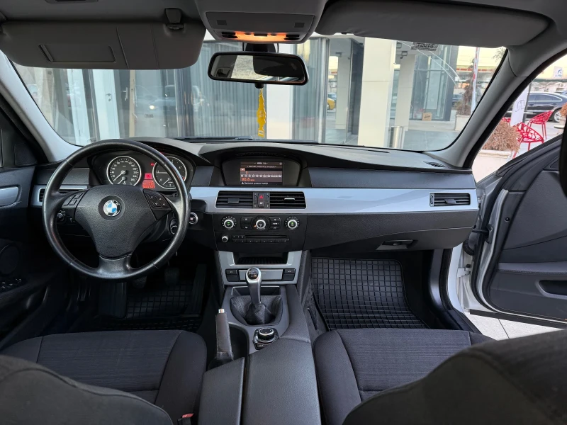 BMW 520 Facelift biXenon, снимка 12 - Автомобили и джипове - 48116558