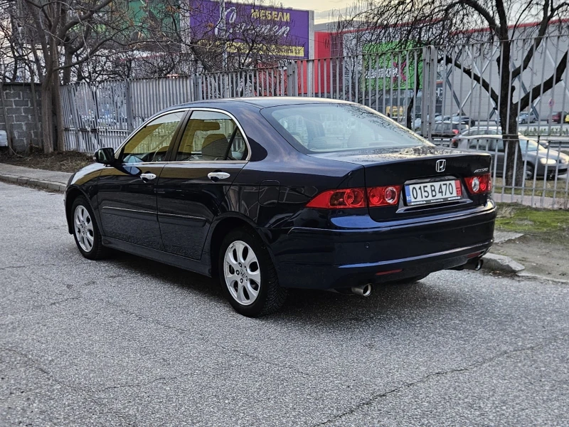 Honda Accord 2.4i-VTEC Executive Facelift NAVI, снимка 7 - Автомобили и джипове - 48461097