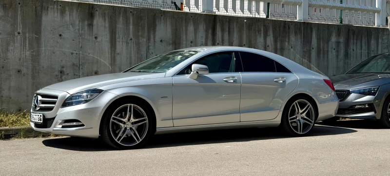 Mercedes-Benz CLS 350 На задно, снимка 4 - Автомобили и джипове - 51341775
