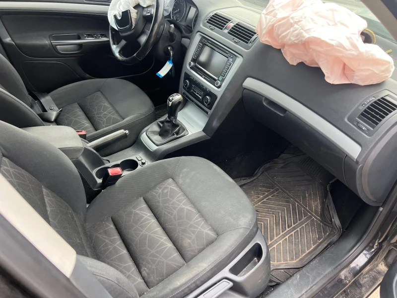 Skoda Octavia 2.0TDI, снимка 7 - Автомобили и джипове - 51669697