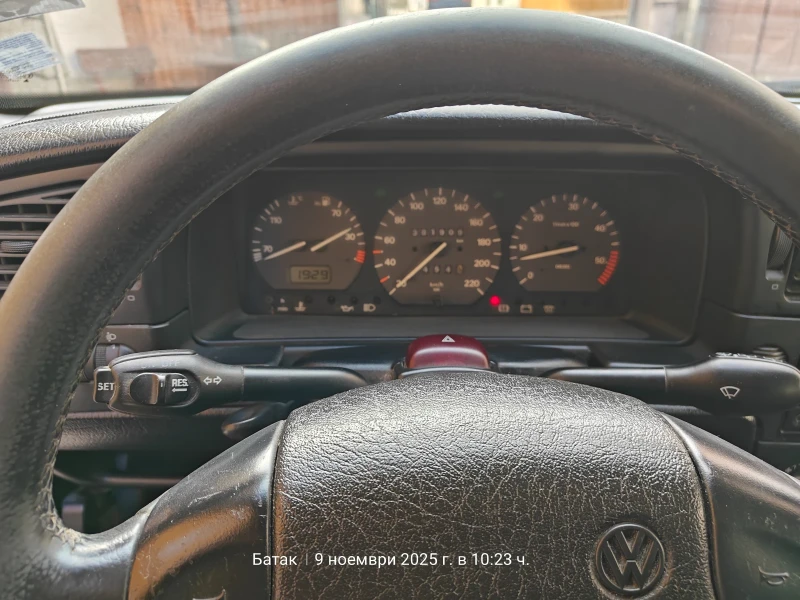 VW Passat, снимка 11 - Автомобили и джипове - 52354709
