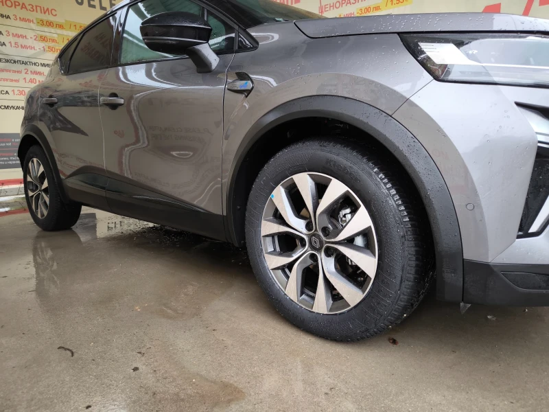 Renault Captur 1.33 TCE mild hybrid, снимка 8 - Автомобили и джипове - 53218866