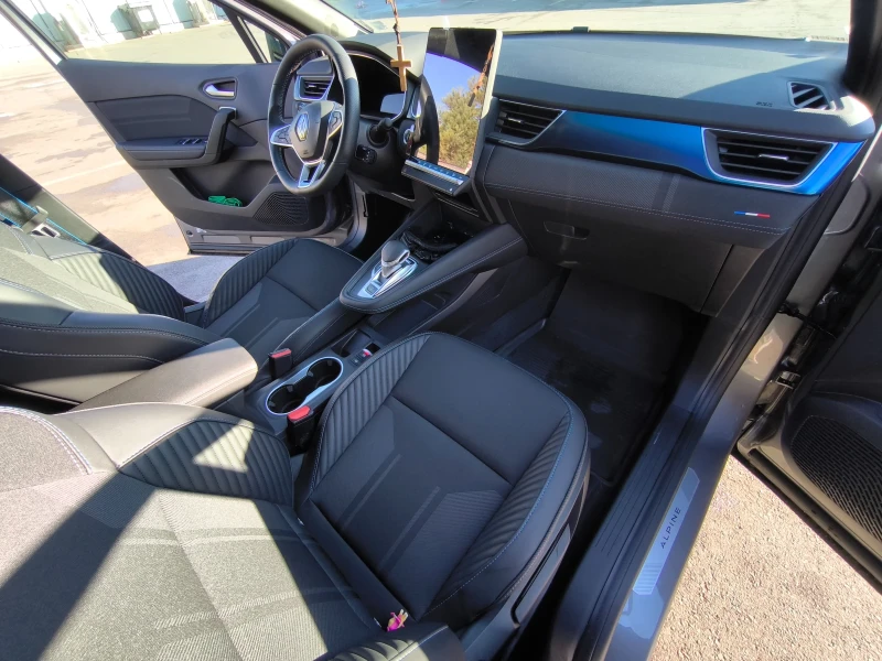 Renault Captur 1.33 TCE mild hybrid, снимка 5 - Автомобили и джипове - 53218866