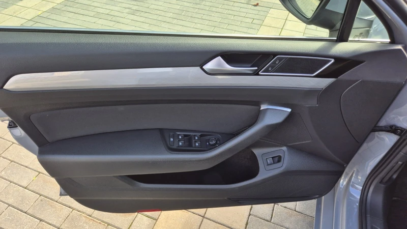 VW Passat N1 с възможност за данъчен кредит, снимка 11 - Автомобили и джипове - 53242277