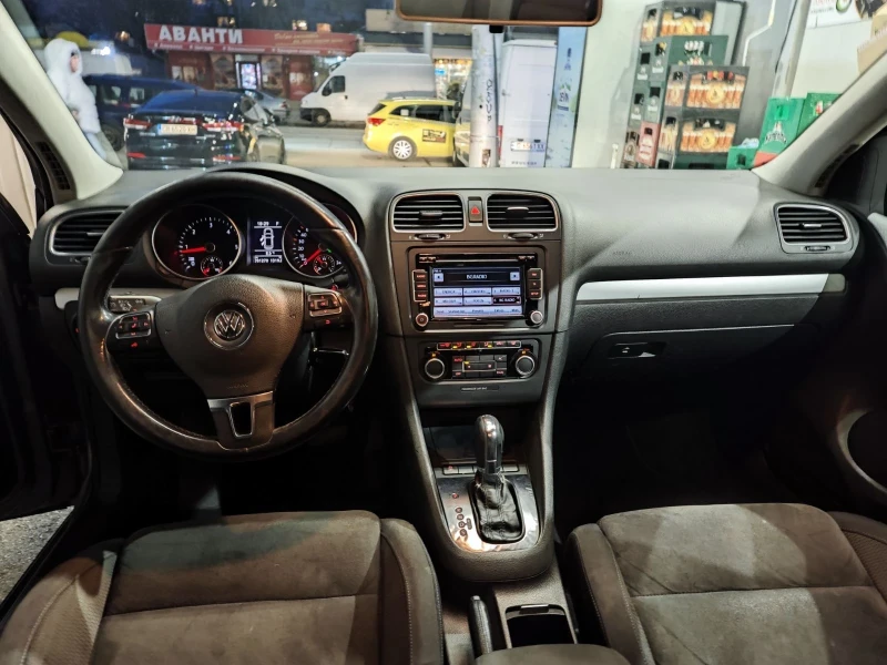 VW Golf 6, 2.0TDI, DSG, снимка 4 - Автомобили и джипове - 53540520