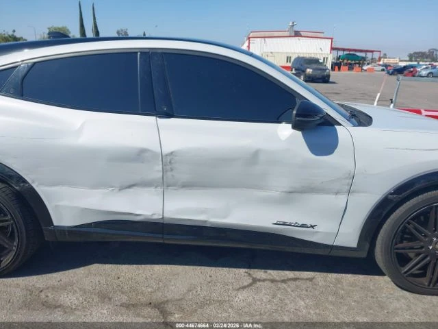 Ford Mustang Mach-E * CALIFORNIA ROUTE 1* AWD* КОЖА* ПОДГРЕВ* ПАНОРАМА, снимка 12 - Автомобили и джипове - 54911021
