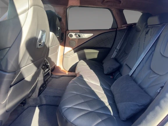 BMW XM = Shadow Line = Carbon Гаранция, снимка 12 - Автомобили и джипове - 56126172