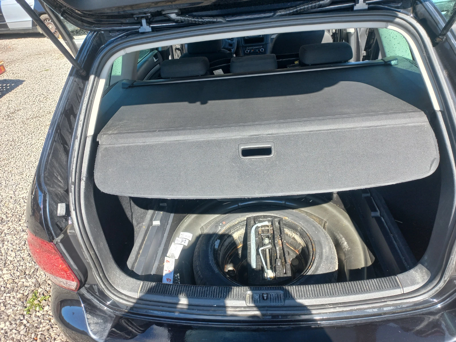 VW Golf 1.6.тди 4х4, снимка 12 - Автомобили и джипове - 53901450