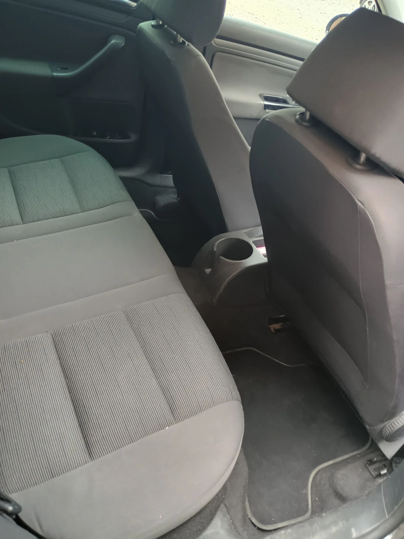 VW Golf 1.6 102 кс - изображение 6