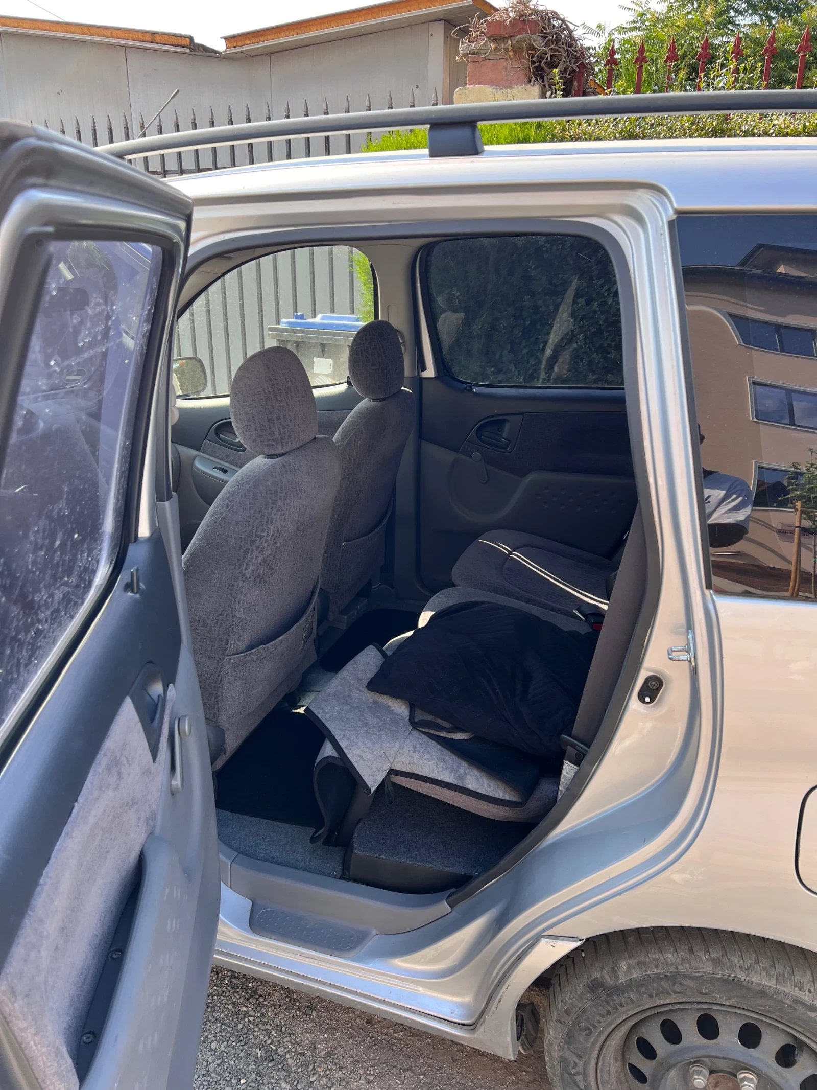 Toyota Yaris verso VVT-i - изображение 4