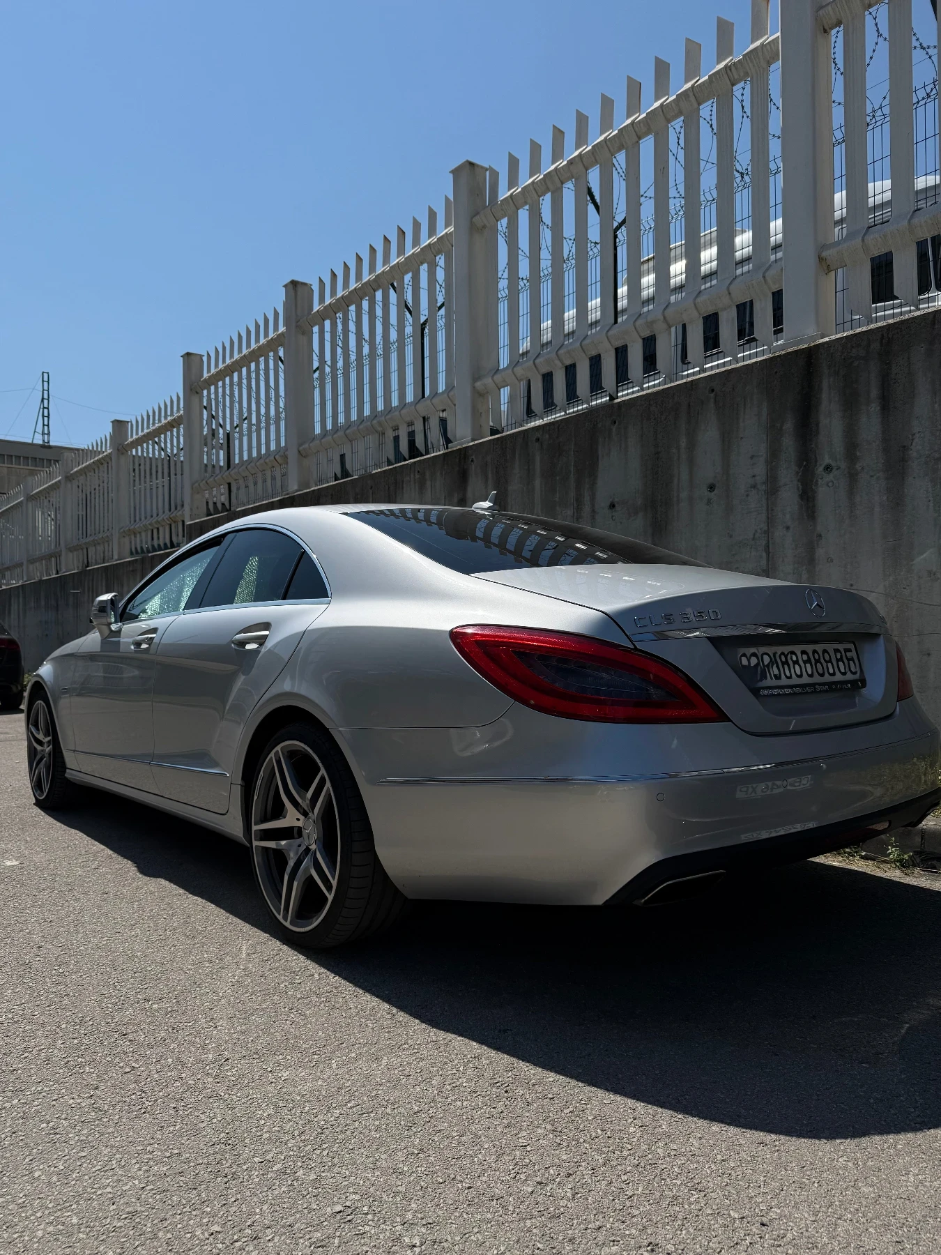 Mercedes-Benz CLS 350 На задно - изображение 5