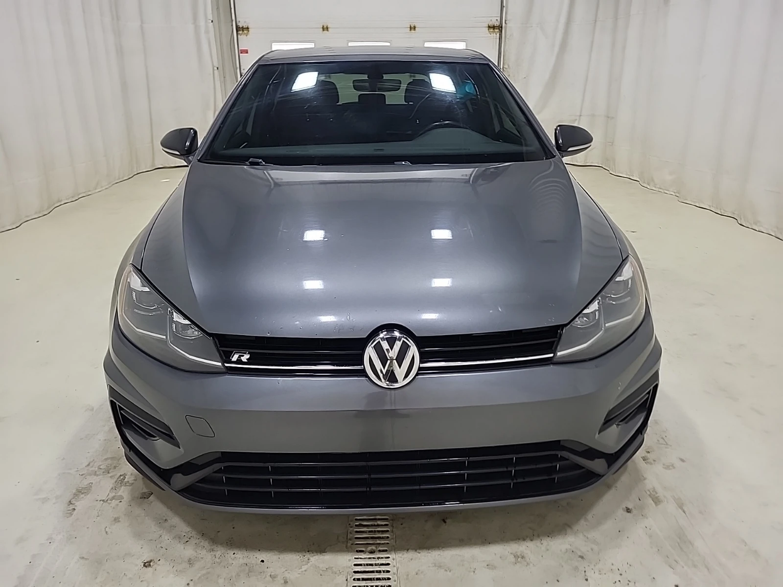 VW Golf R РЪЧКА AWD* CARFAX * Цена до България*  - изображение 6