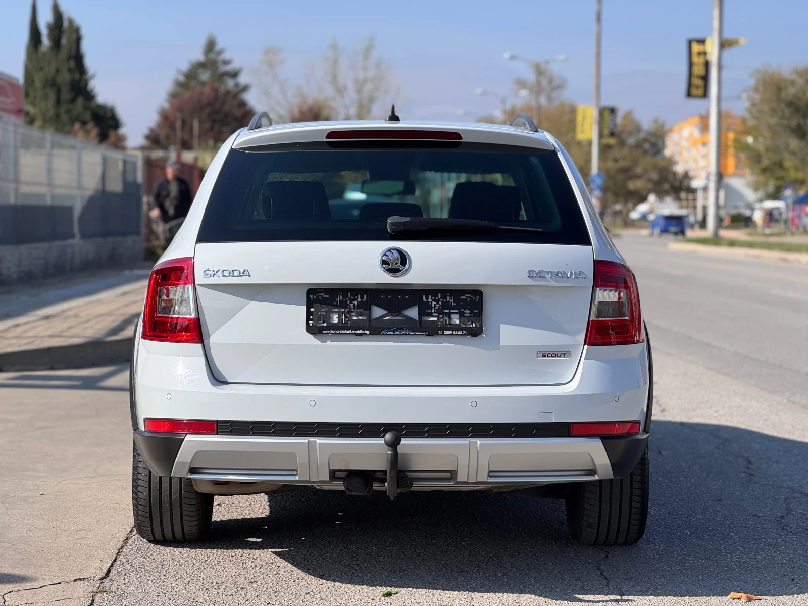 Skoda Octavia Scout 2.0TDI DSG 184кс* 4х4 * ПЕРФЕКТЕН*  - изображение 4