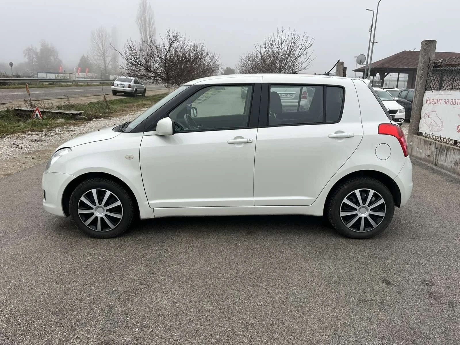 Suzuki Swift 1.3I 90кс 4Х4 EURO 4 KЛИМАТИК - изображение 6