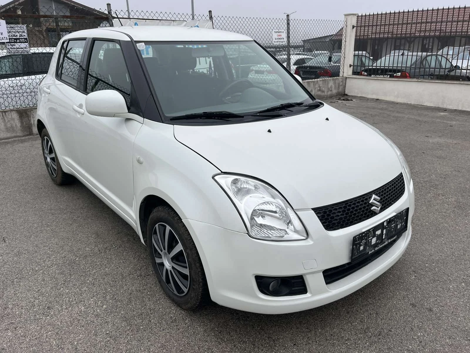 Suzuki Swift 1.3I 90кс 4Х4 EURO 4 KЛИМАТИК - изображение 3