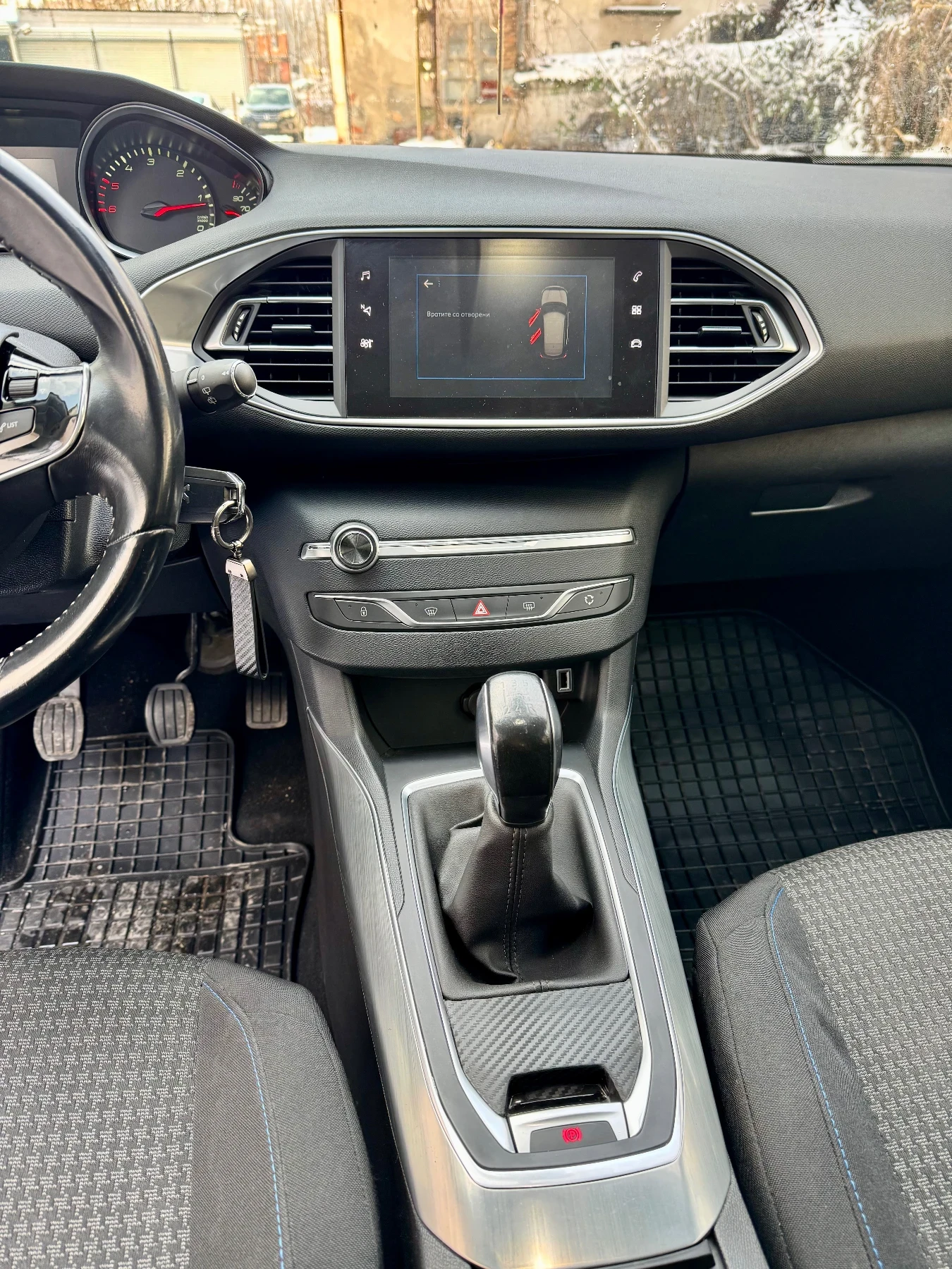 Peugeot 308 1.6 HDI 100к.с. STYLE 2018 - изображение 10