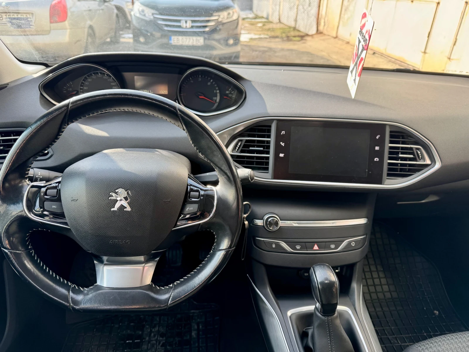Peugeot 308 1.6 HDI 100к.с. STYLE 2018, снимка 12 - Автомобили и джипове - 53822245